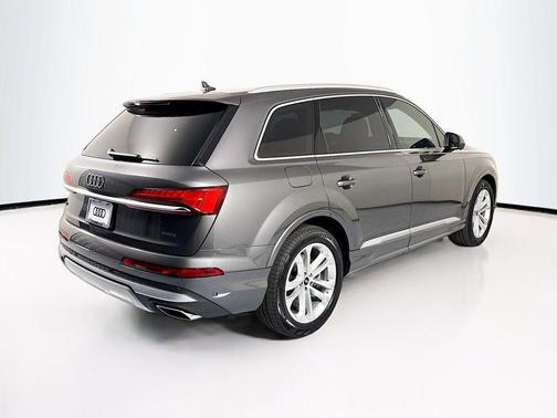 2026 Audi Q7 55 Premium Plus