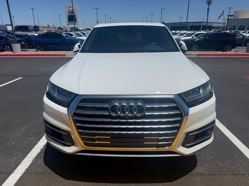 White 2018 Audi Q7 3.0T Premium Plus