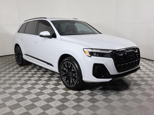 2025 Audi Q7 45 Premium Plus