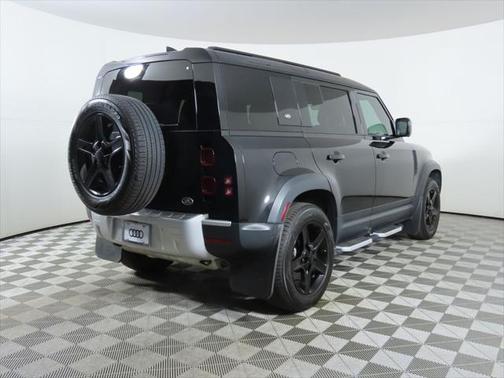 2023 Land Rover Defender 110 SE