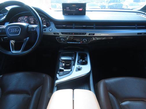 2019 Audi Q7 45 Premium Plus
