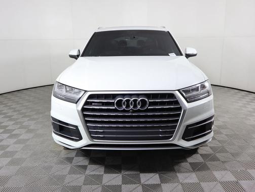 2019 Audi Q7 45 Premium Plus