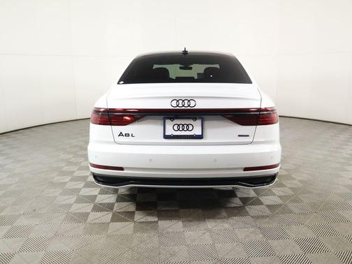 2025 Audi A8 L 55 TFSI quattro Tiptronic