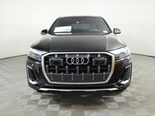 2025 Audi Q7 45 Premium