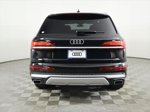 2025 Audi Q7 45 Premium