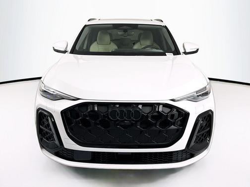 Arkona White 2026 Audi Q5 Premium Plus TFSI quattro S tronic