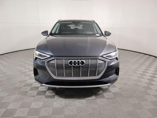 2019 Audi e-tron Premium Plus
