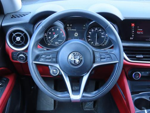 Vulcano Black Metallic 2018 Alfa Romeo Stelvio Base