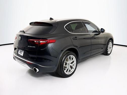 Vulcano Black Metallic 2018 Alfa Romeo Stelvio Base