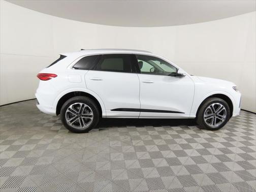 2025 Audi Q5 Premium
