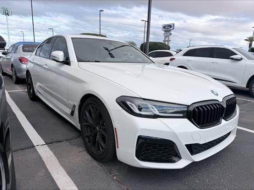 Alpine White 2022 BMW M550 i xDrive