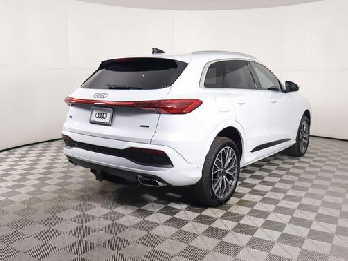 2025 Audi Q5 Premium Plus TFSI quattro S tronic