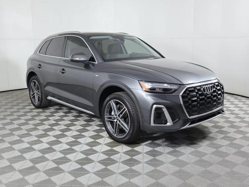 2022 Audi Q5 55 S line Prestige