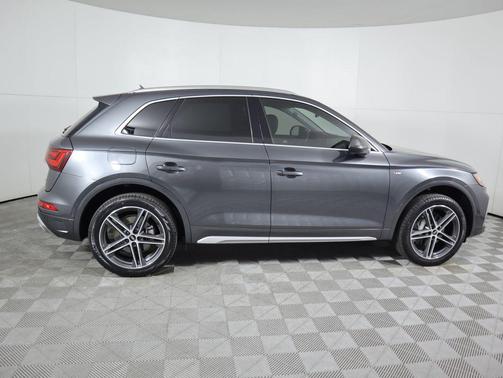 2022 Audi Q5 55 S line Prestige