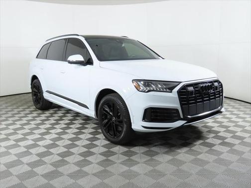 2023 Audi Q7 55 Premium
