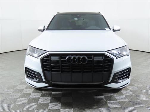 2023 Audi Q7 55 Premium