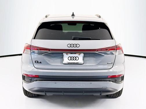 2024 Audi Q4 e-tron Premium Plus 55 quattro