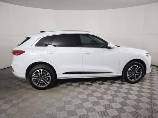 2025 Audi Q5 Premium