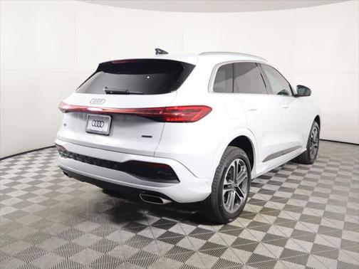 2025 Audi Q5 Premium