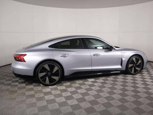 2023 Audi e-tron GT Prestige quattro