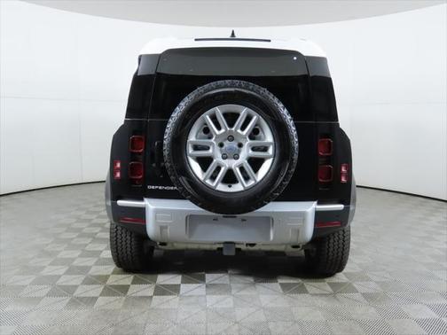2024 Land Rover Defender 110 P400 S