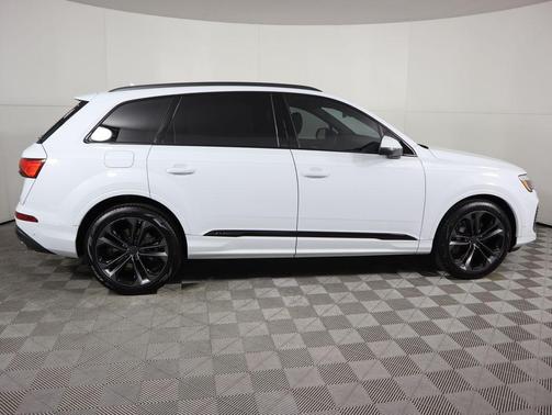 2026 Audi Q7 55 Premium Plus
