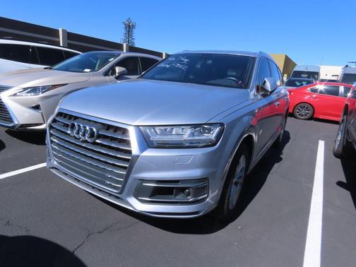 2019 Audi Q7 55 Premium Plus