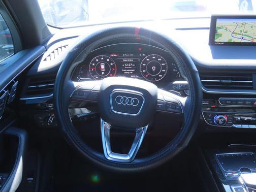 2019 Audi Q7 55 Premium Plus