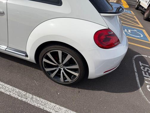 2012 Volkswagen Beetle 2.0T Turbo Launch Edition