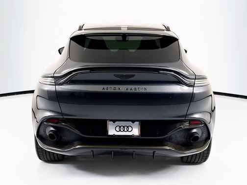 2021 Aston Martin DBX Base