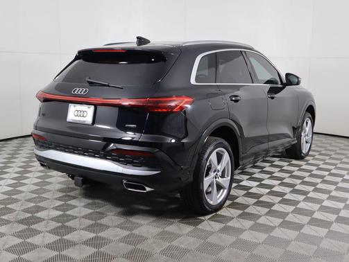 2025 Audi Q5 Premium Plus TFSI quattro S tronic