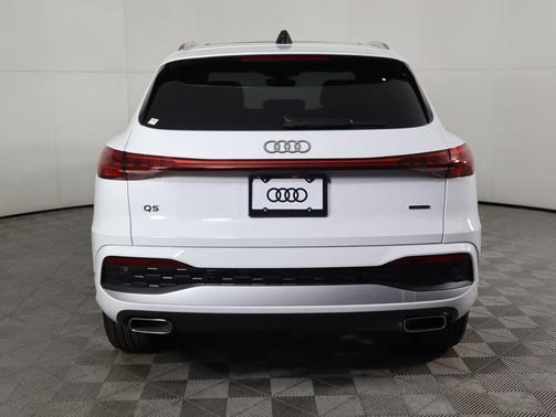 2025 Audi Q5 Premium TFSI quattro S tronic