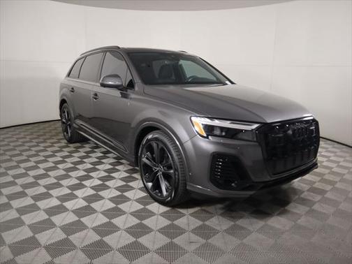 2025 Audi Q7 55 Premium Plus