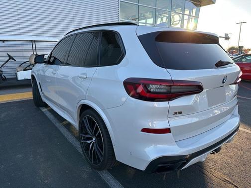2021 BMW X5 M50i