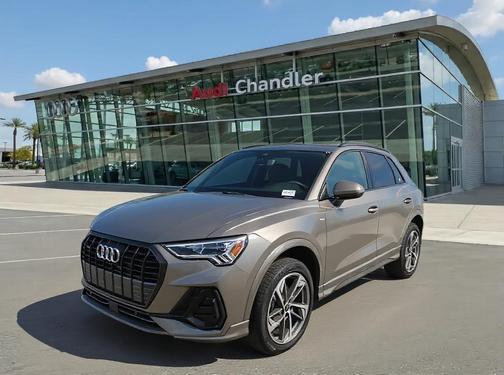 2025 Audi Q3 Premium 45 TFSI S line quattro Tiptronic