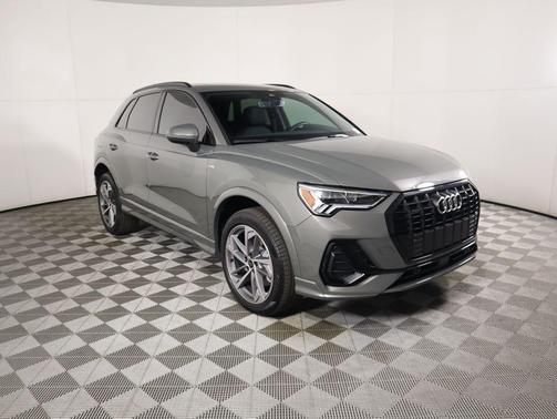 2025 Audi Q3 Premium 45 TFSI S line quattro Tiptronic