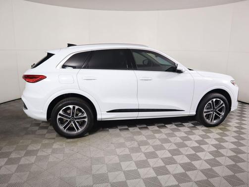 2025 Audi Q5 Premium TFSI quattro S tronic