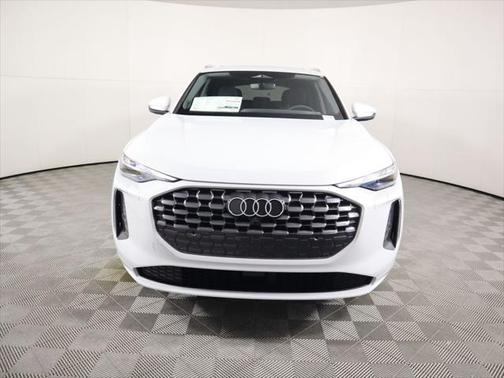 2025 Audi Q5 Premium