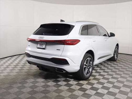 2025 Audi Q5 Premium