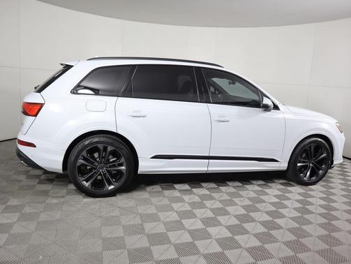 2026 Audi Q7 55 Premium Plus