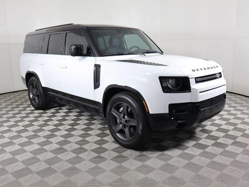 2024 Land Rover Defender 130 P400 X-Dynamic SE