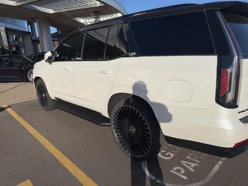 2024 Cadillac Escalade Sport