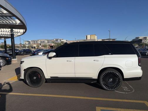 2024 Cadillac Escalade Sport