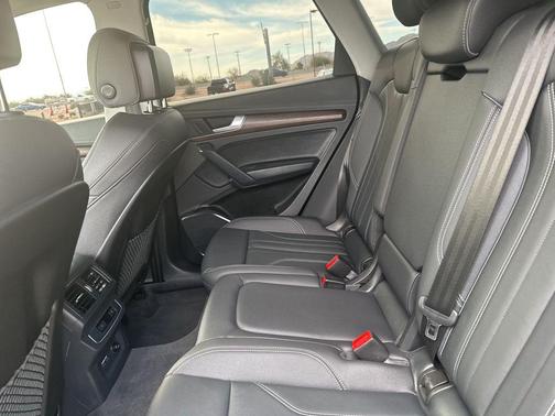 2024 Audi Q5 45 S line Premium