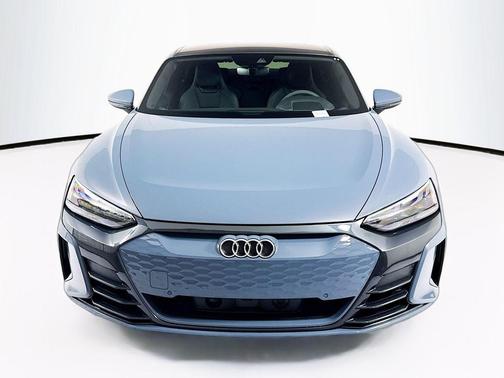 Kemora Gray Metallic 2023 Audi e-tron GT Premium Plus quattro