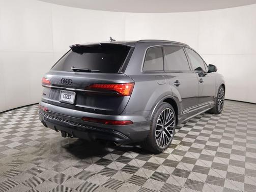 2025 Audi SQ7 4.0T Premium Plus