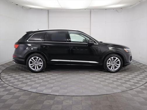 2025 Audi Q7 55 Prestige