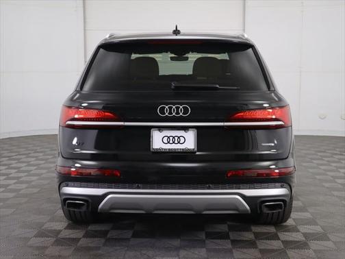 2025 Audi Q7 55 Prestige