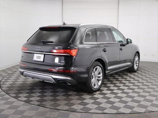 2025 Audi Q7 55 Prestige