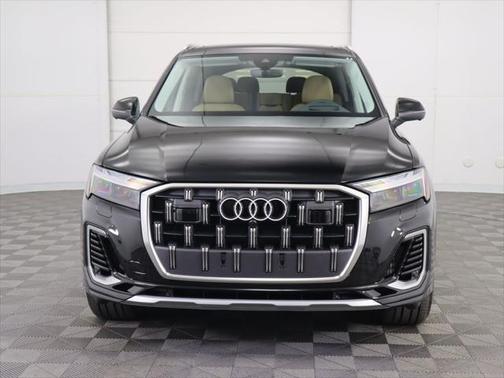 2025 Audi Q7 55 Prestige